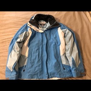 Women’s small 3 in 1 Columbia jacket